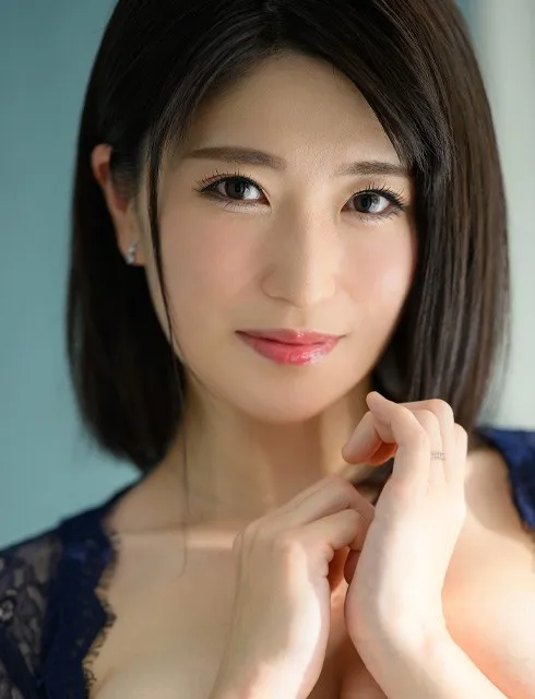 风间由美在线播放 黄昏车站